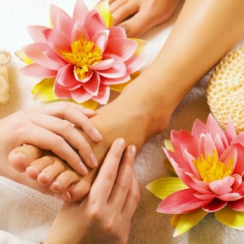 QUEEN NAILS & SPA SALON - Manicure